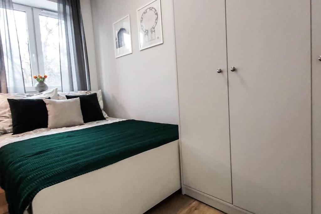 Bezagenta Mozart4 2 Room Easy Transit To City Wifi Varsó Kültér fotó